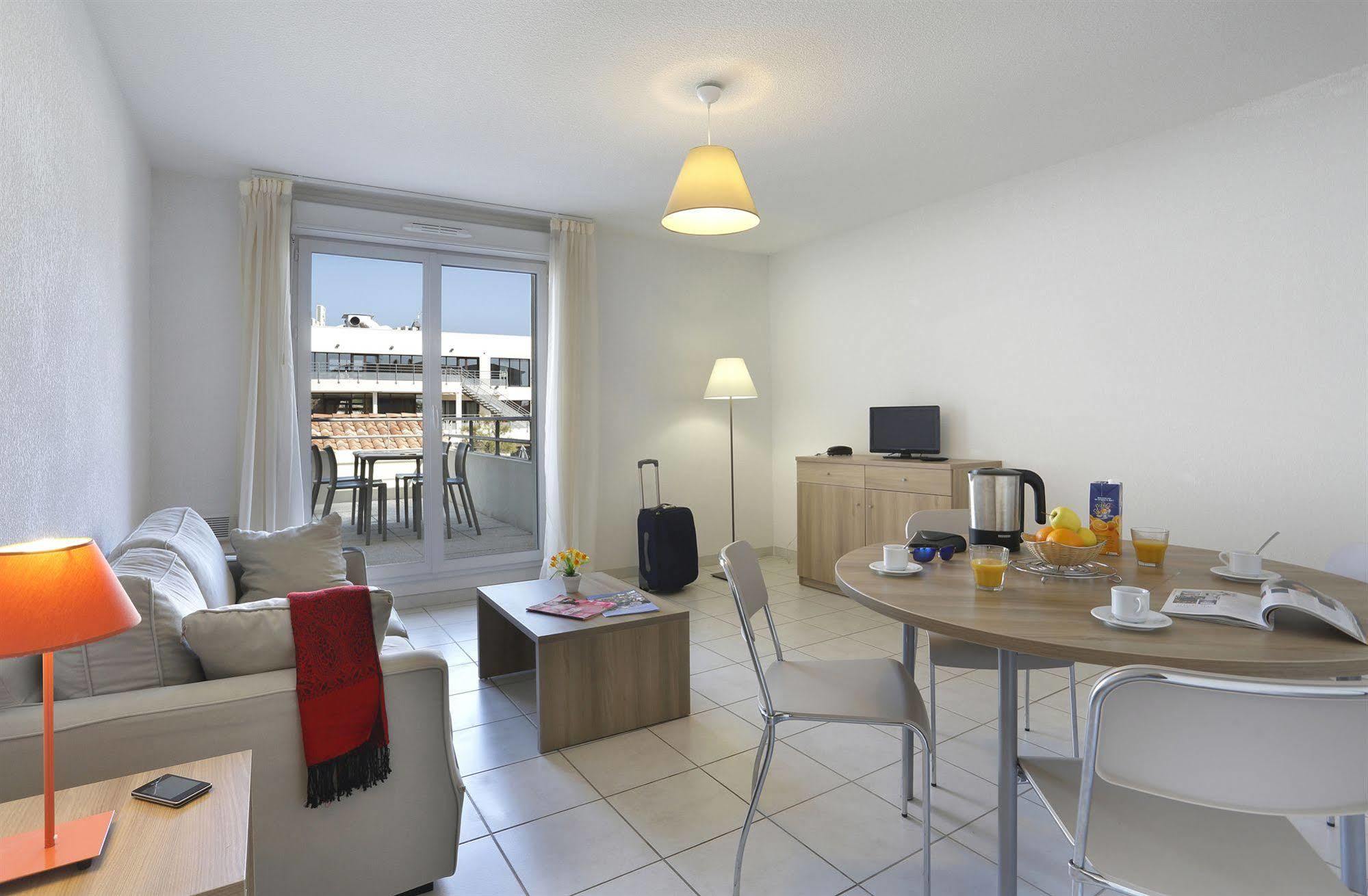 Vacanceole - Residence Cap Camargue Ле-Гро-дю-Руа Экстерьер фото